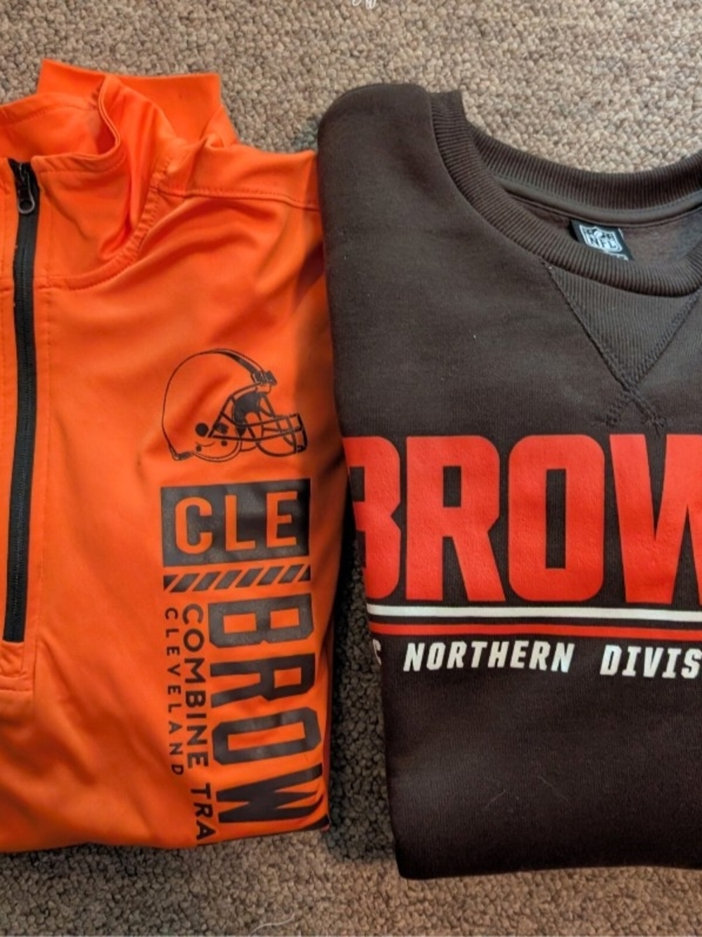 Lot Of 2 NFL Cleveland Browns Men's Crewneck Quarter-Zip - Size Large